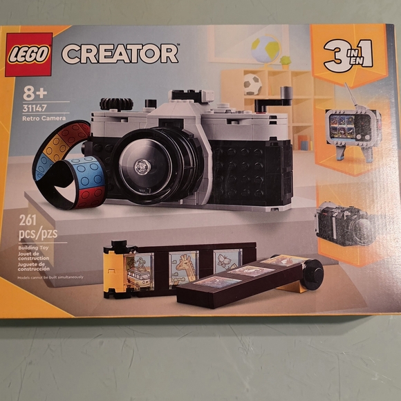 LEGO® Creator™ Retro Camera Build Set - Picture 6 of 8